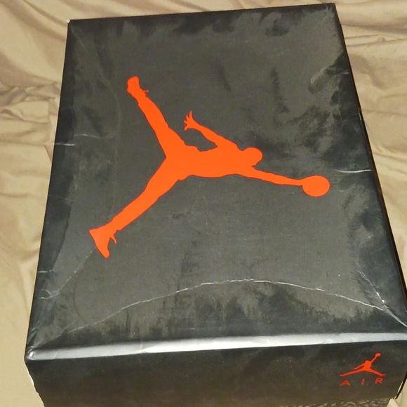 Air Jordan 3 Retro shoes - Picture 7 of 9